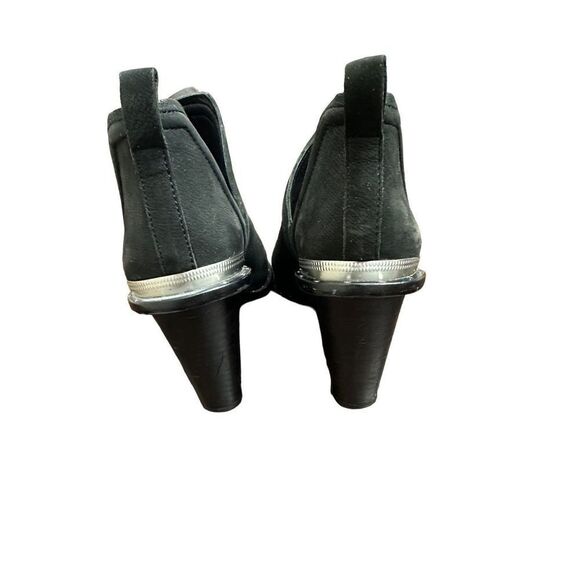 Mercer Edit Fadeout Peep Toe
Bootie, Black Suede, Womens Size 6 - Picture 6 of 7